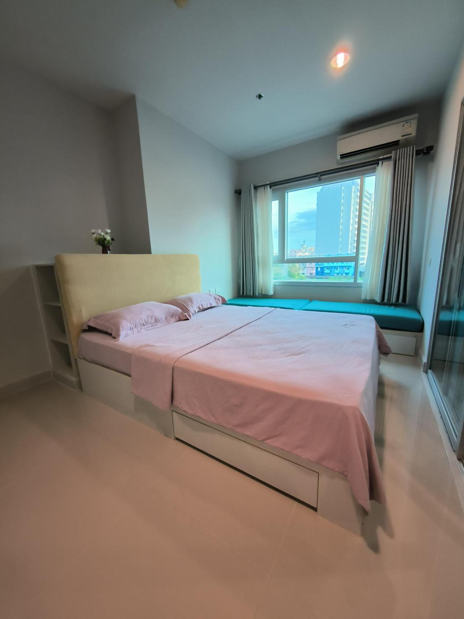 Centric Sea Pattaya Bed & Breakfast Exterior photo